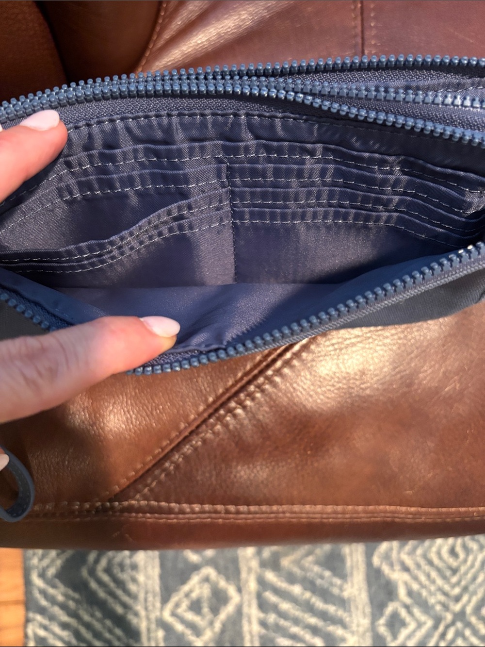 Blue Lululemon Wristlet Clutch EUC - Picture 3 of 4